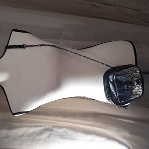 Dakine Black and White Crossbody Bag